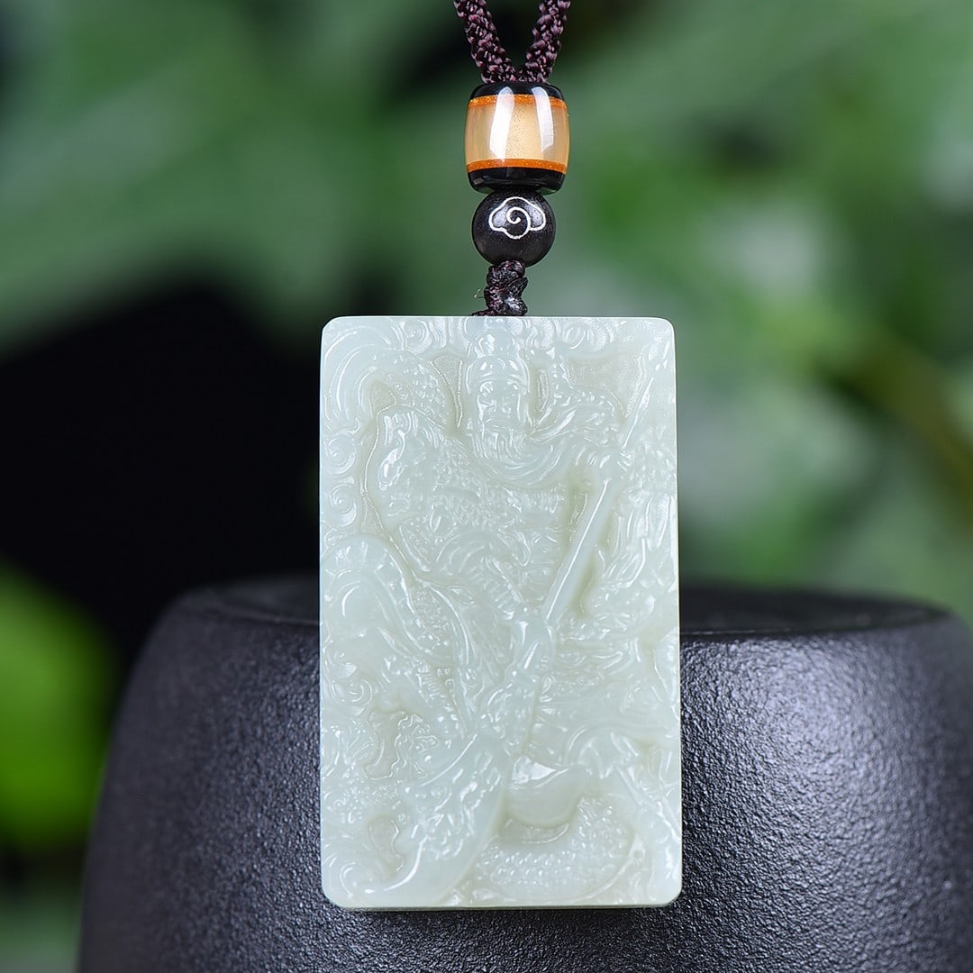 An Exquisite White Jade Statue of Guan gong Pendant: An Exquisite White Jade Statue of Guan gong Pendant,Size:1.1inx1.8in 白玉关公像挂件