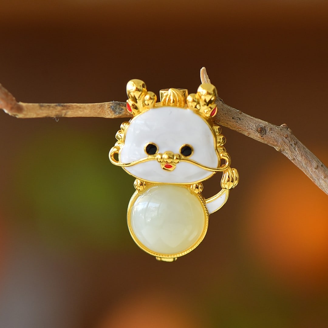 An Exquisite Sterling Silver Inlaid White Jade Dragon Pattern Brooch: An Exquisite Sterling Silver Inlaid White Jade Dragon Pattern Brooch 纯银镶白玉龙纹胸针