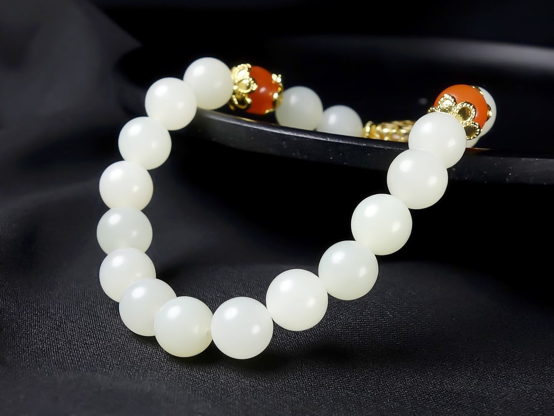 An Exquisite White Jade Bracelets - 4