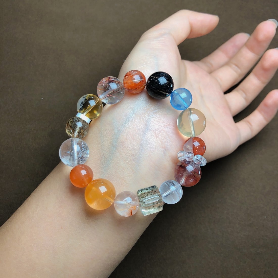 An Exquisite Multi-Gem Bracelets - 3