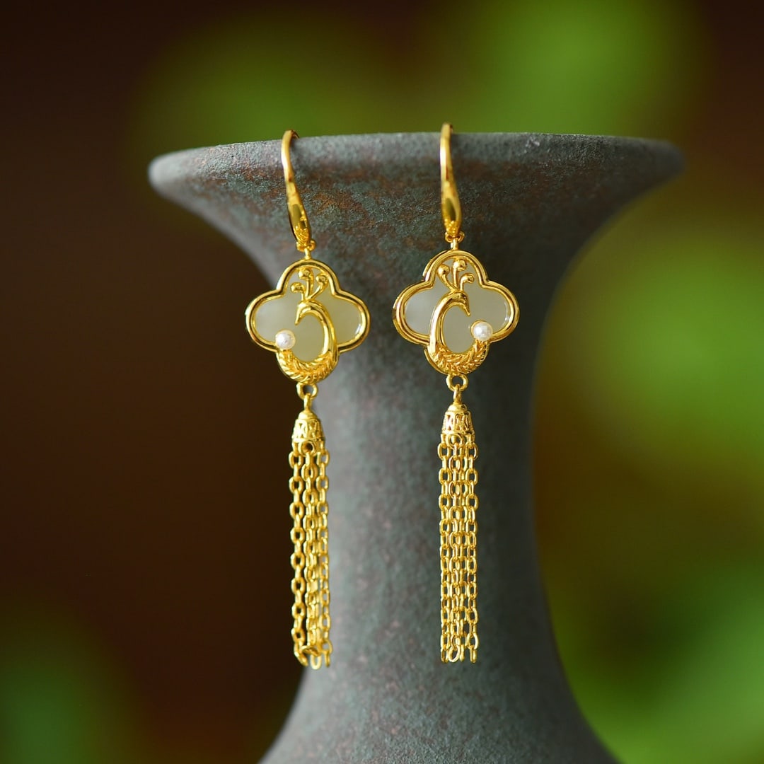 A Pair of Exquisite Sterling Silver-Gold Plated Inlaid White Jade Earrings: A Pair of Exquisite Sterling Silver-Gold Plated Inlaid White Jade Earrings,Size:0.5inx0.5in 一对纯银镀金镶白玉耳环