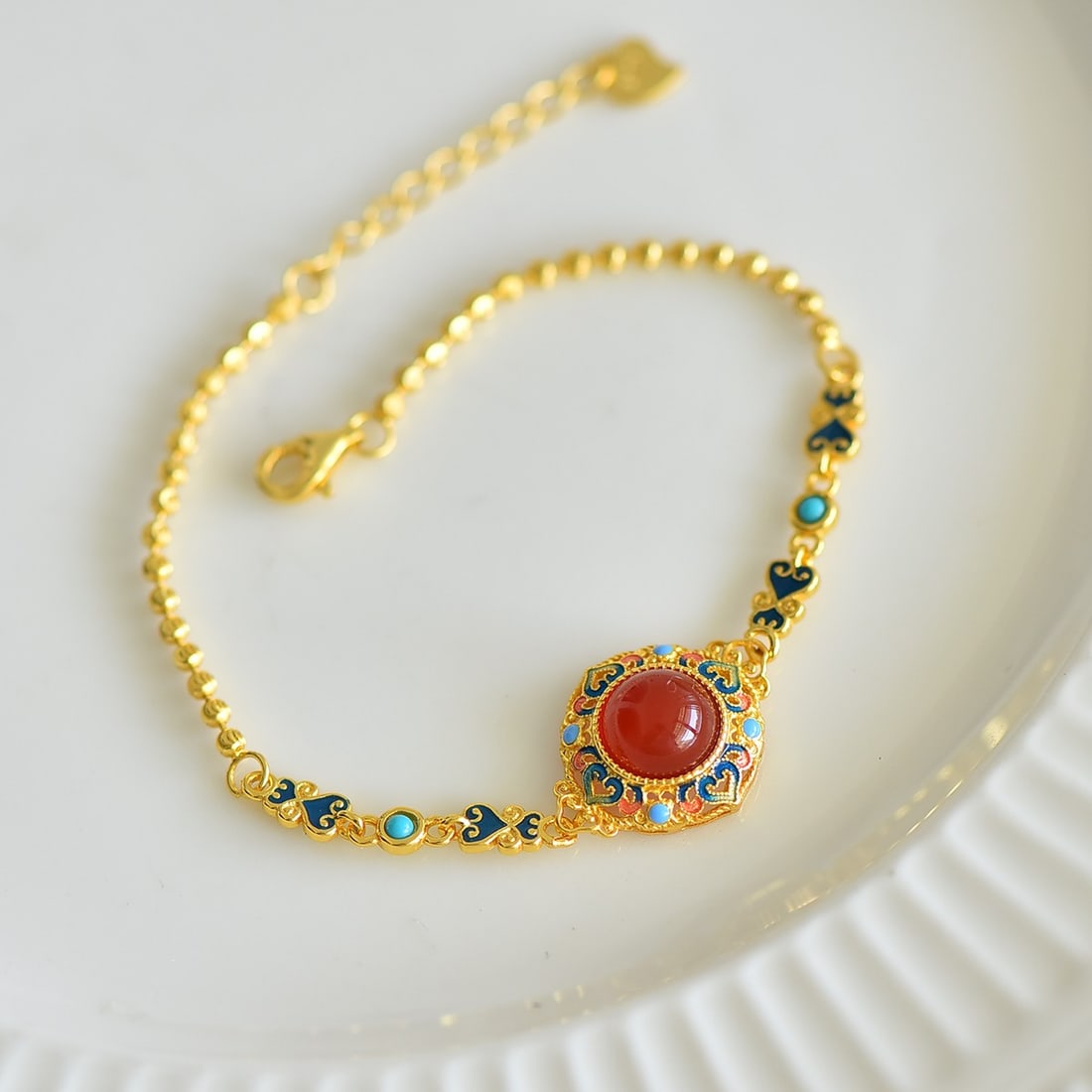 An Exquisite Sterling Silver-Gold Plated Inlaid Agate Bracelets,Inlaid Turquoise: An Exquisite Sterling Silver-Gold Plated Inlaid Agate Bracelets,Inlaid Turquoise,Size:0.3inx0.3in 