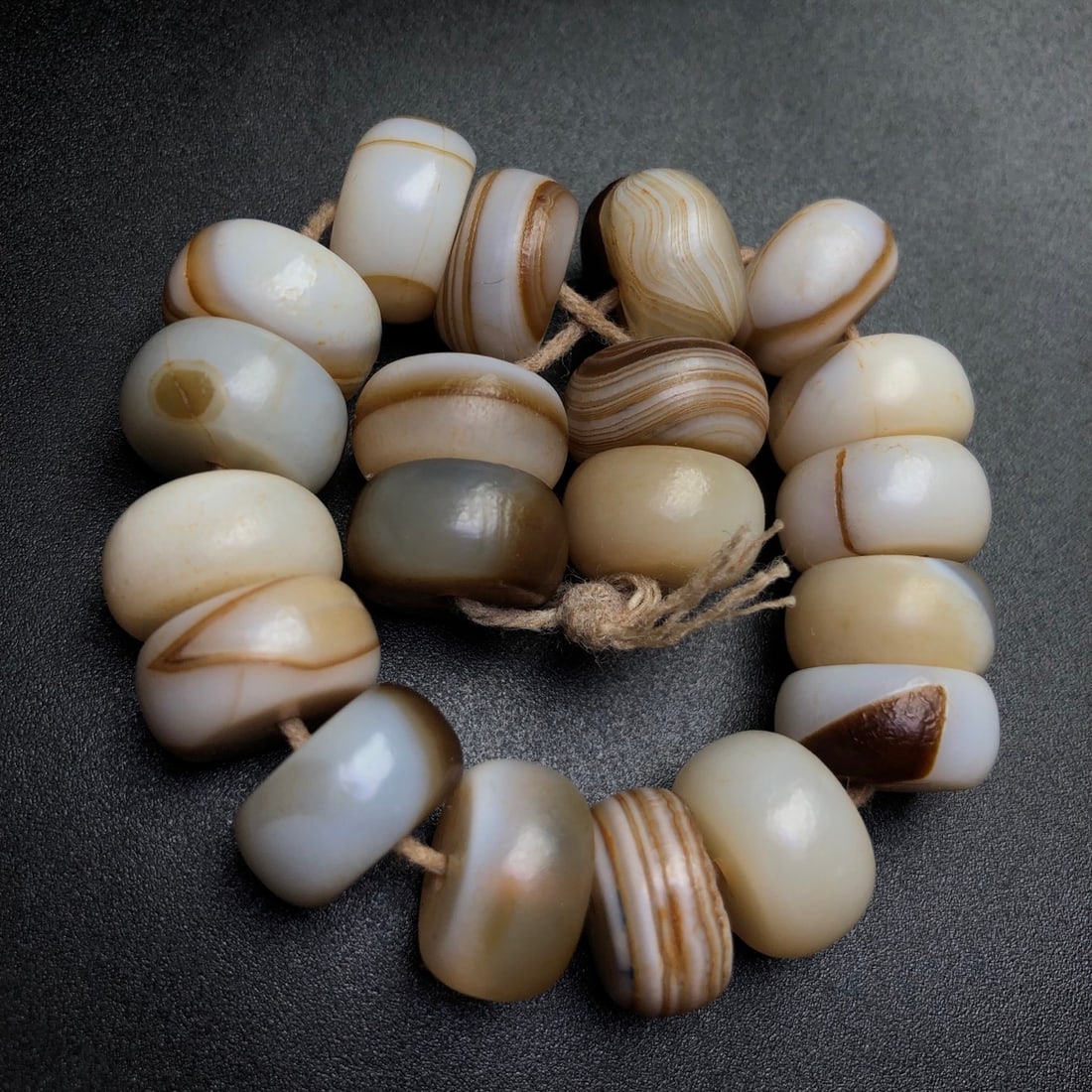 A Precious Agate Bracelets - 2