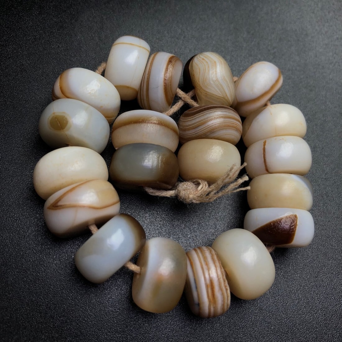 A Precious Agate Bracelets - 4
