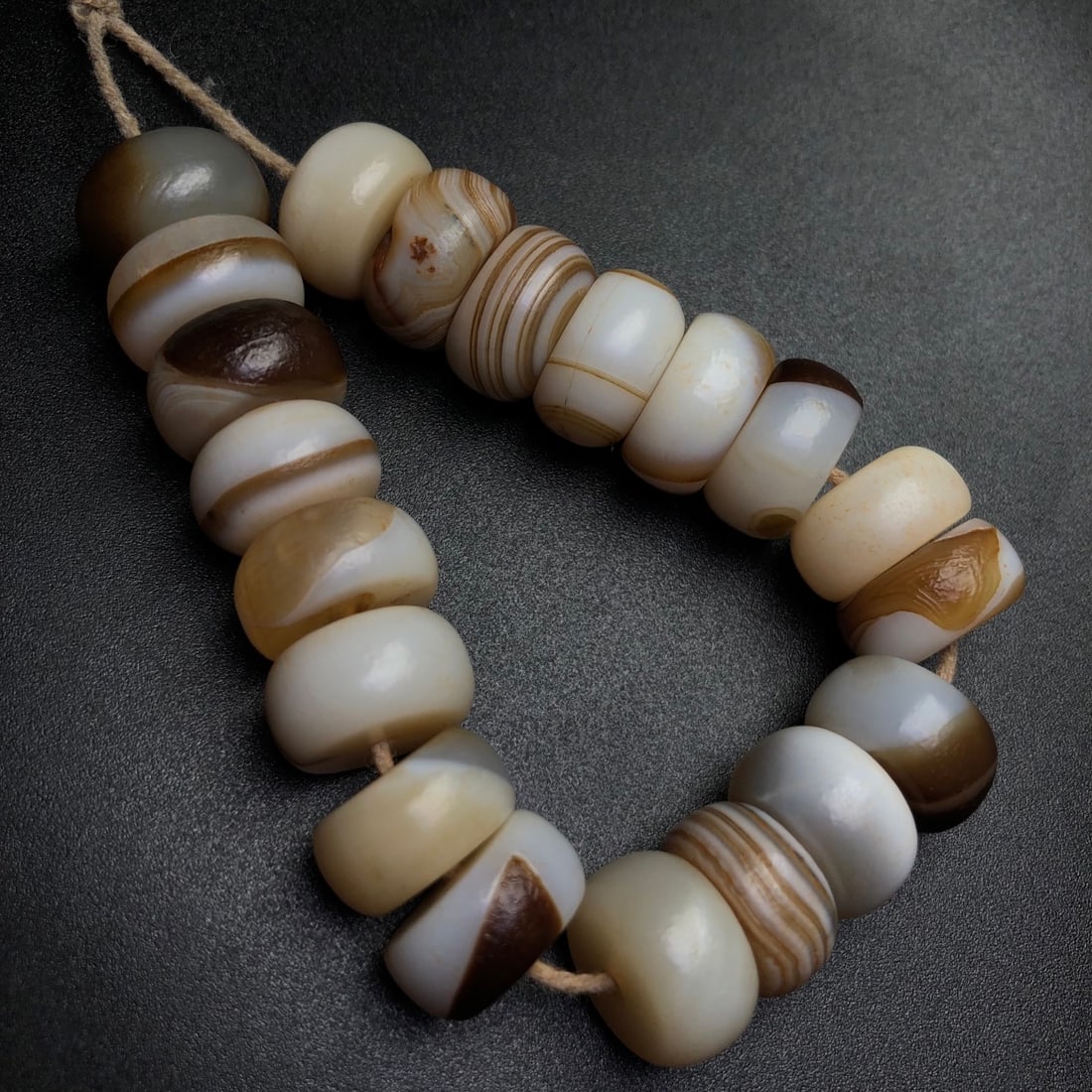 A Precious Agate Bracelets - 6
