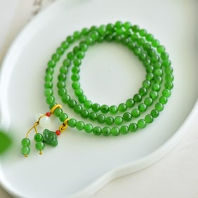 An Exquisite Jasper Bracelets