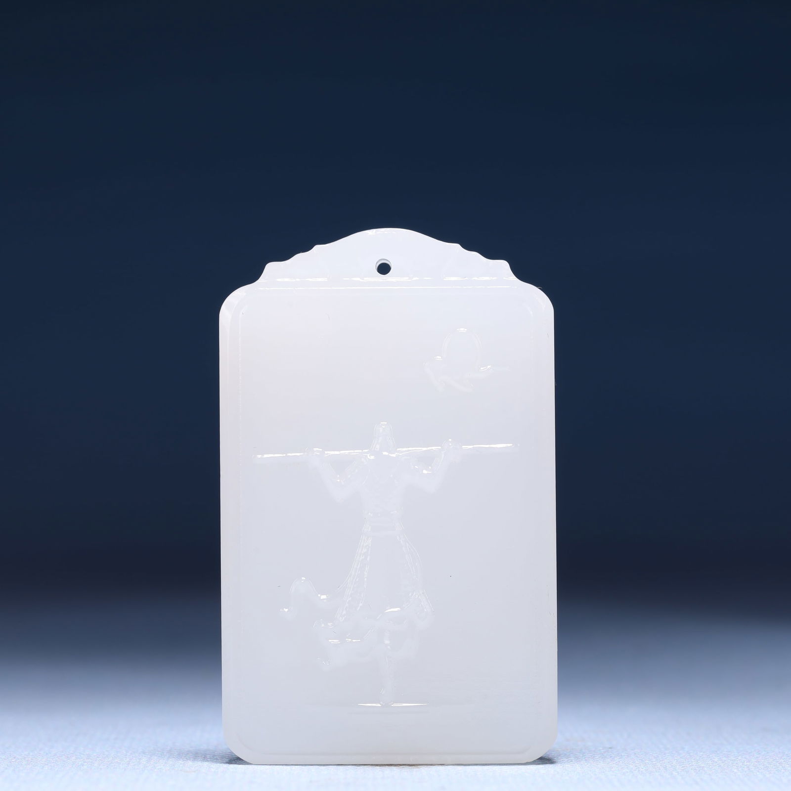 An Exquisite White Jade Figure Pattern Pendant: An Exquisite White Jade Figure Pattern Pendant,Size:1.6inx0.4inx2.4in,Weight:48g 白玉人物纹牌