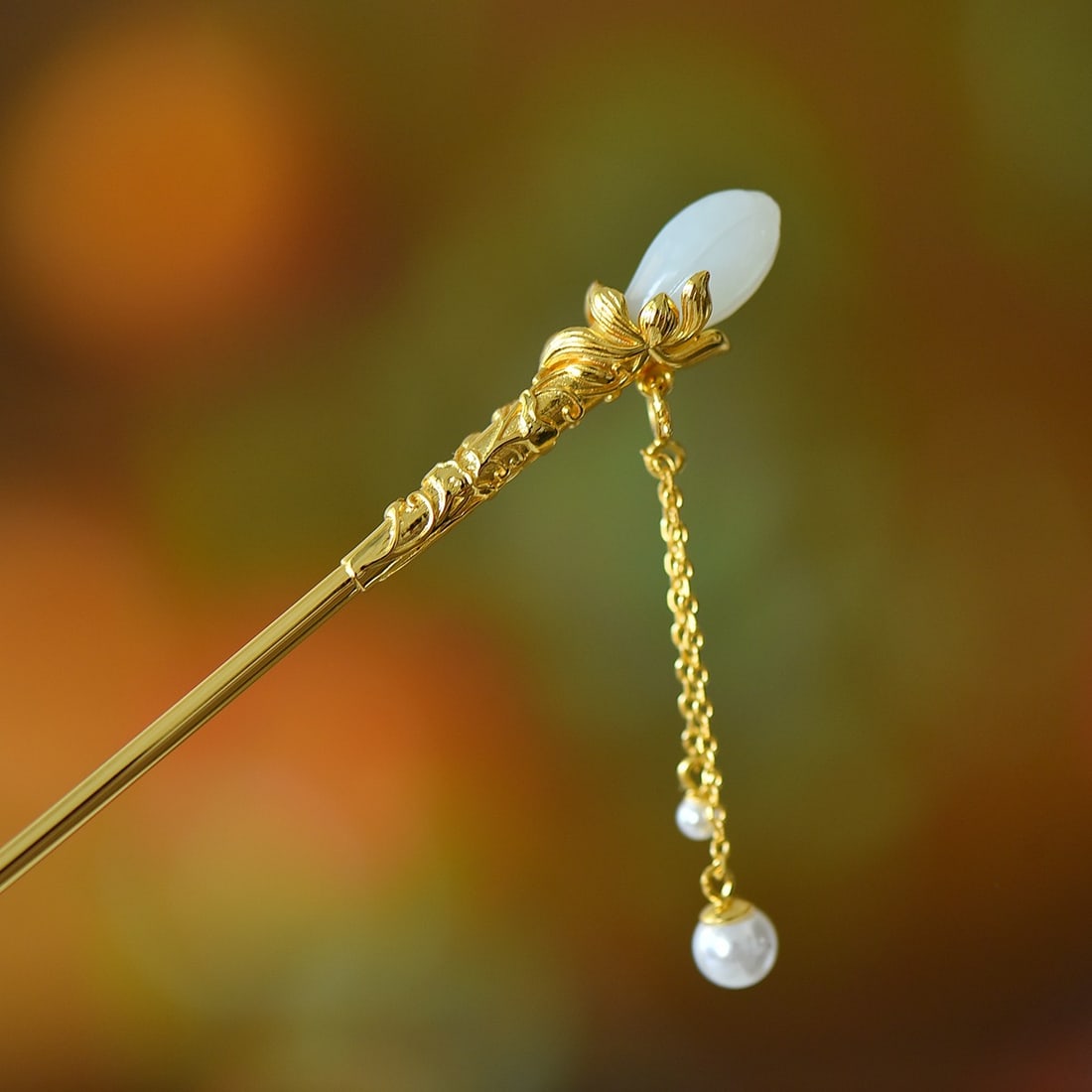 An Exquisite Sterling Silver-Gold Plated Inlaid White Jade Hairpin,Inlaid Pearls: An Exquisite Sterling Silver-Gold Plated Inlaid White Jade Hairpin,Inlaid Pearls,Size:0.4inx0.8in 纯银镀金镶白玉发簪,嵌珍珠