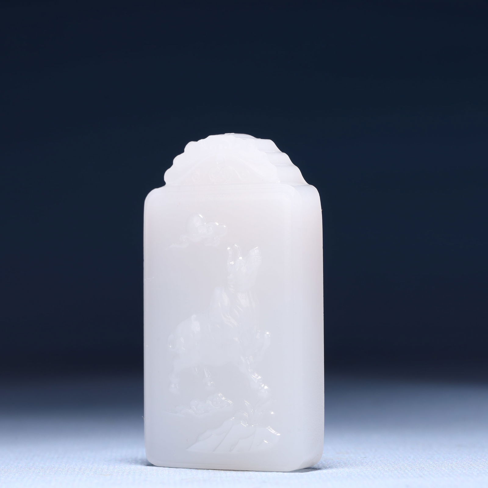 An Exquisite White Jade Buffalo Pattern Pendant - 2