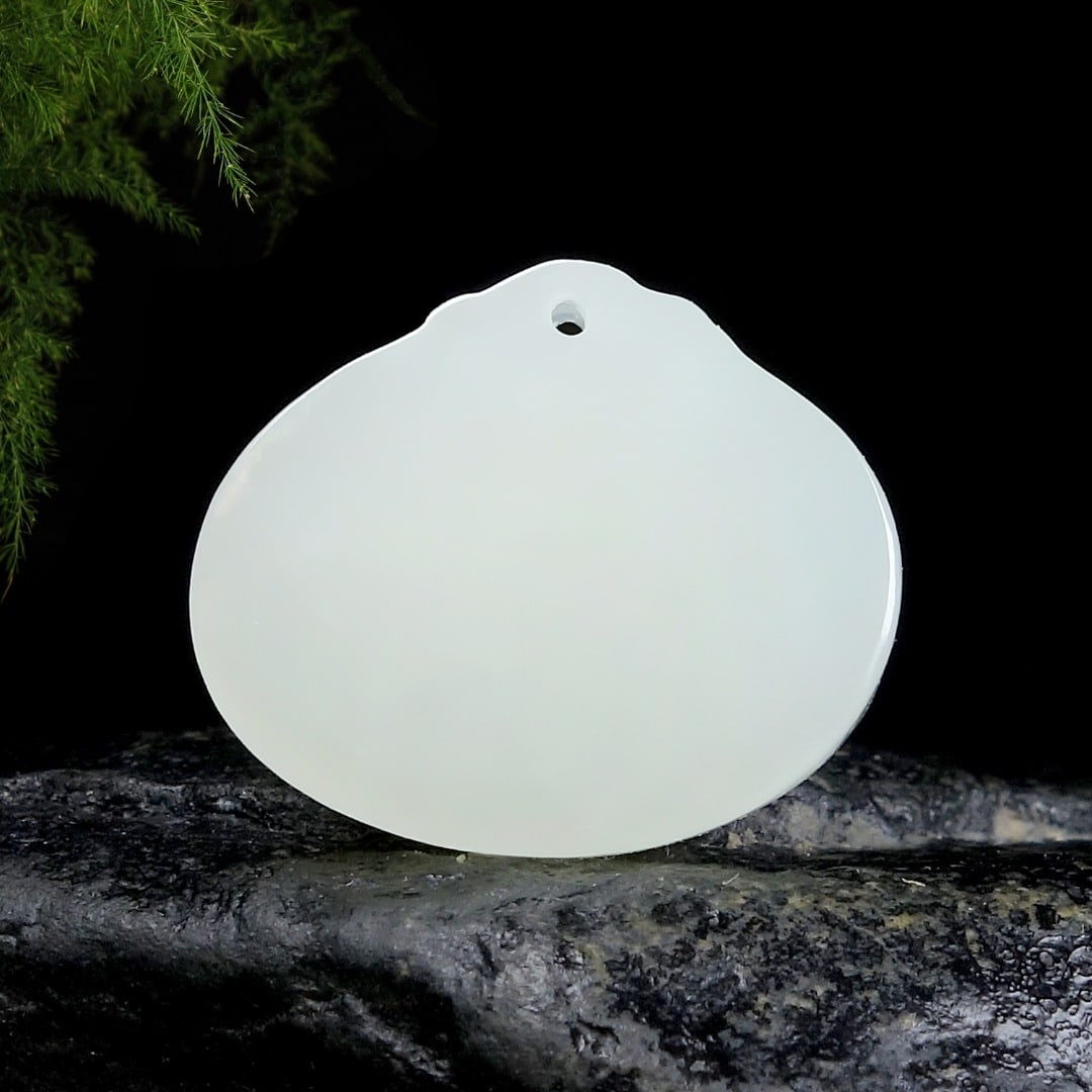 An Exquisite White Jade Elephant Pattern Pendant - 4