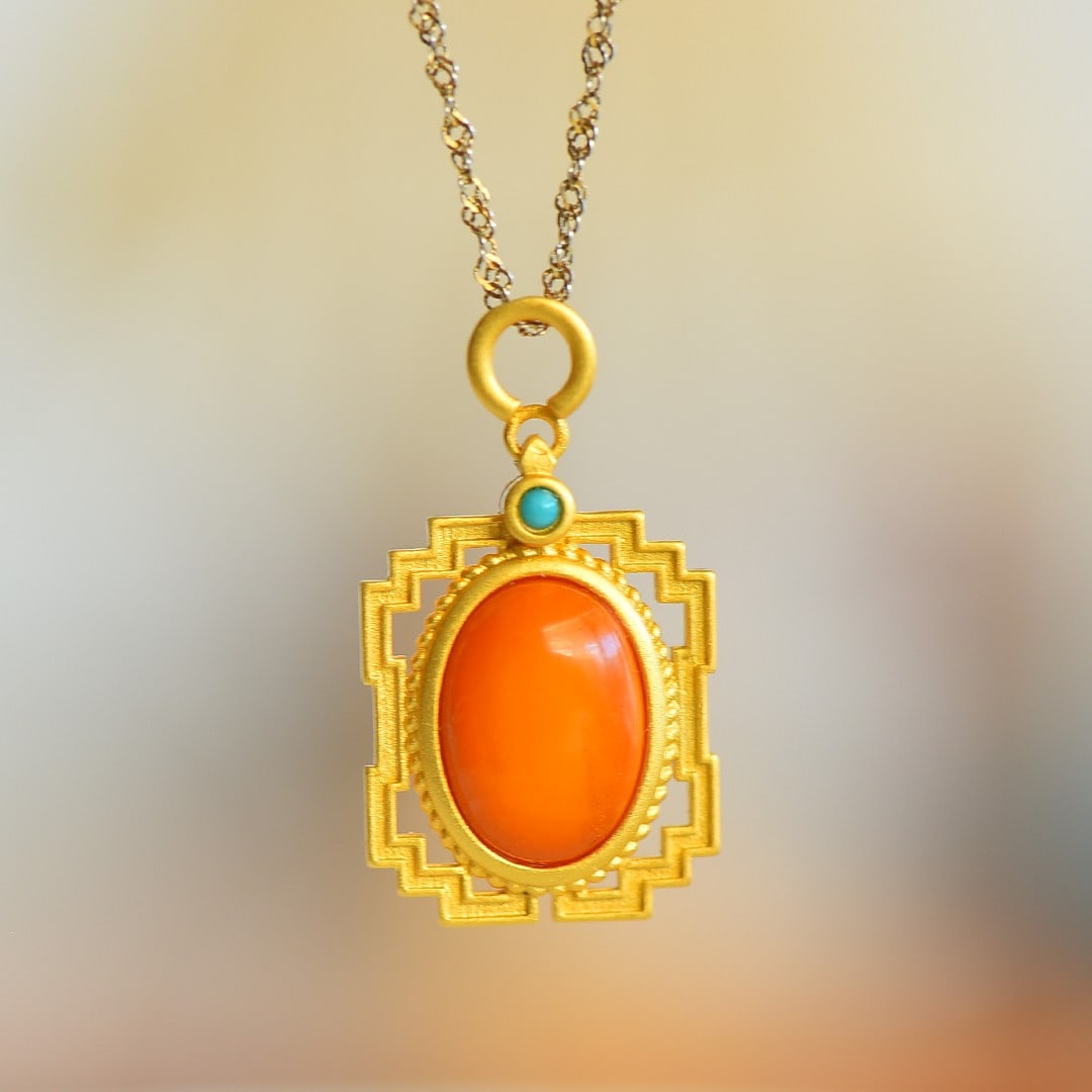An Exquisite Sterling Silver-Gold Plated Inlaid Beeswax Pendant: An Exquisite Sterling Silver-Gold Plated Inlaid Beeswax Pendant,Size:0.4inx0.6in 纯银镀金镶蜜蜡吊坠