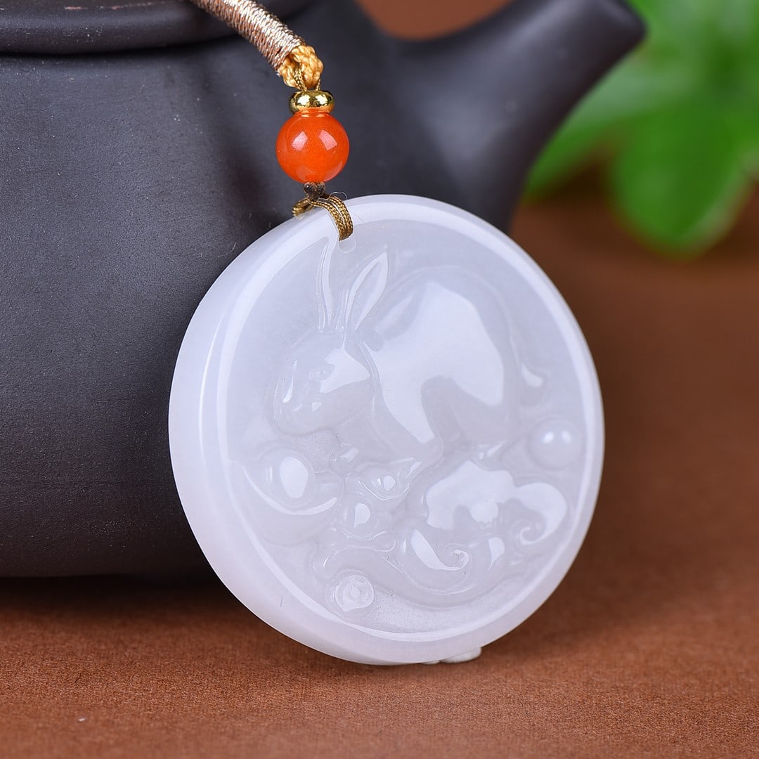 An Exquisite White Jade Rabbit Pattern Pendant - 2