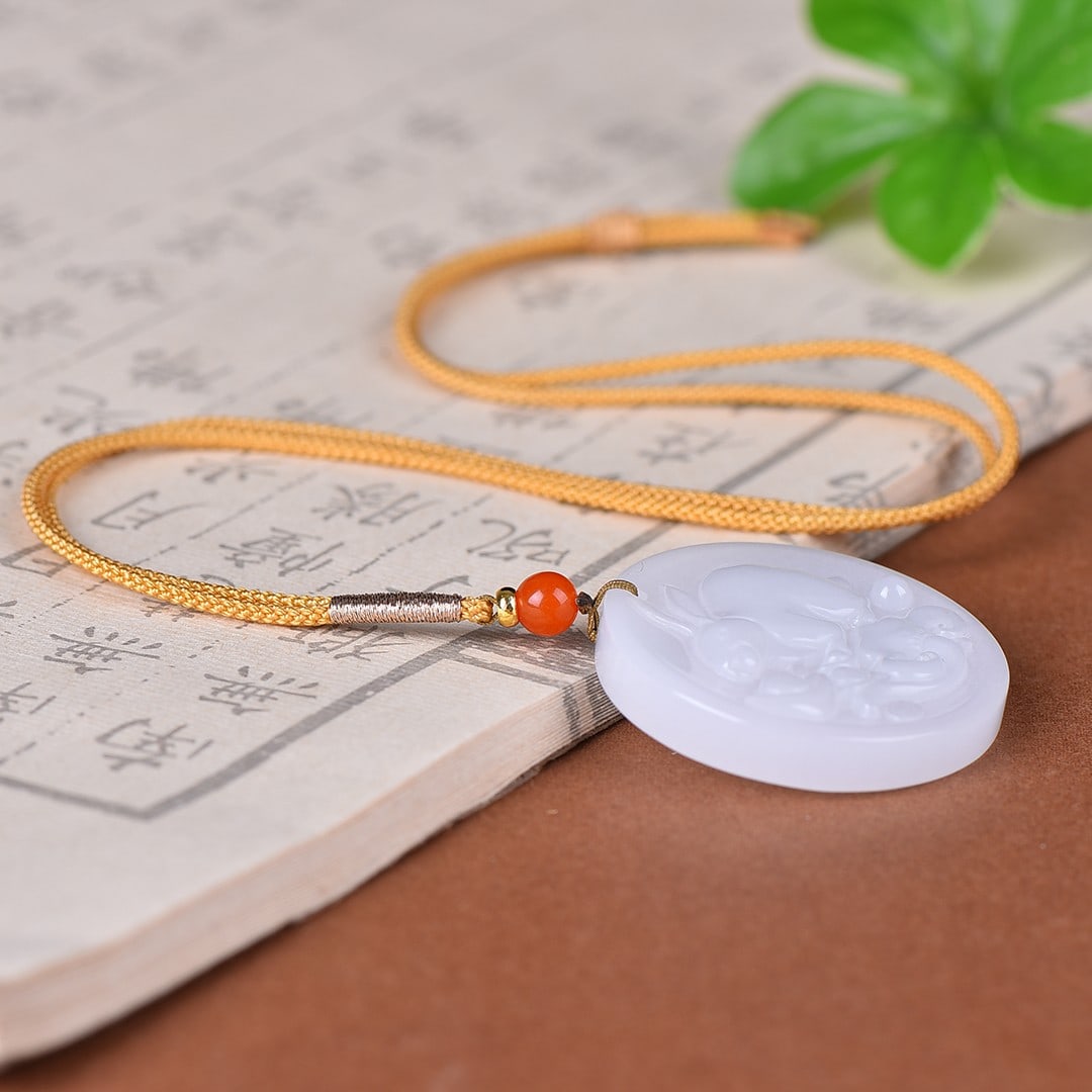 An Exquisite White Jade Rabbit Pattern Pendant - 4