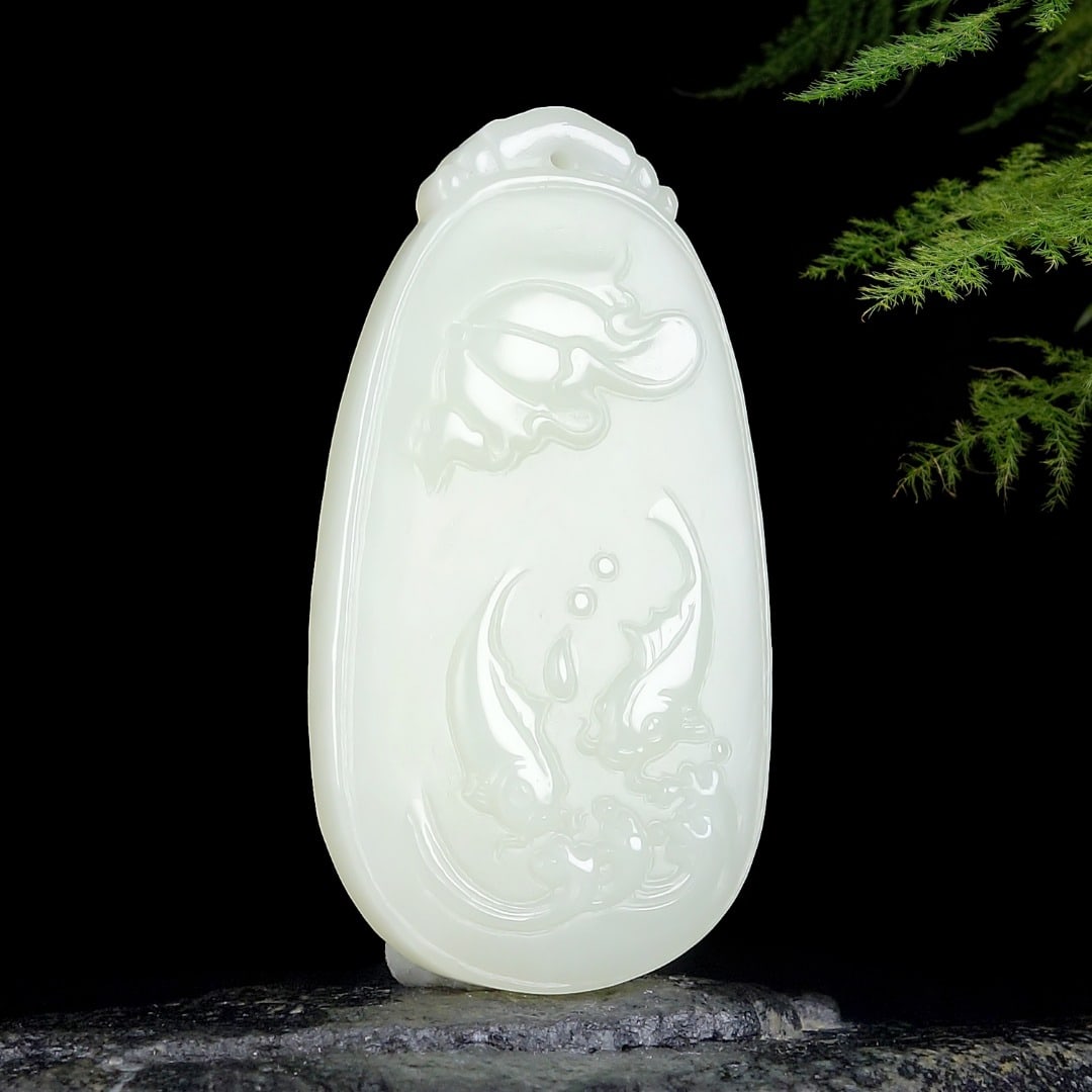 An Exquisite White Jade Fish Pattern Pendant - 2