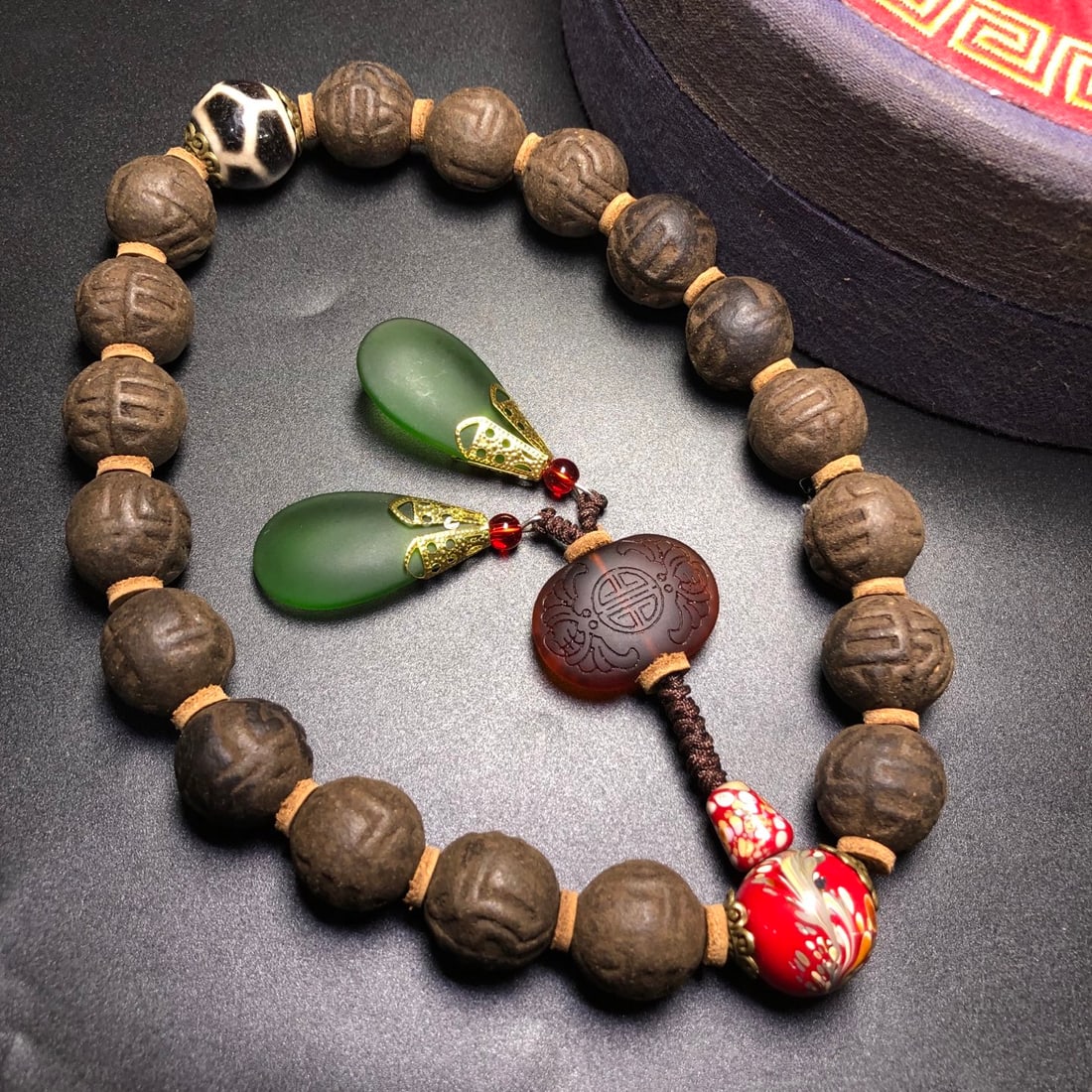 A Precious Eaglewood Bracelets - 7