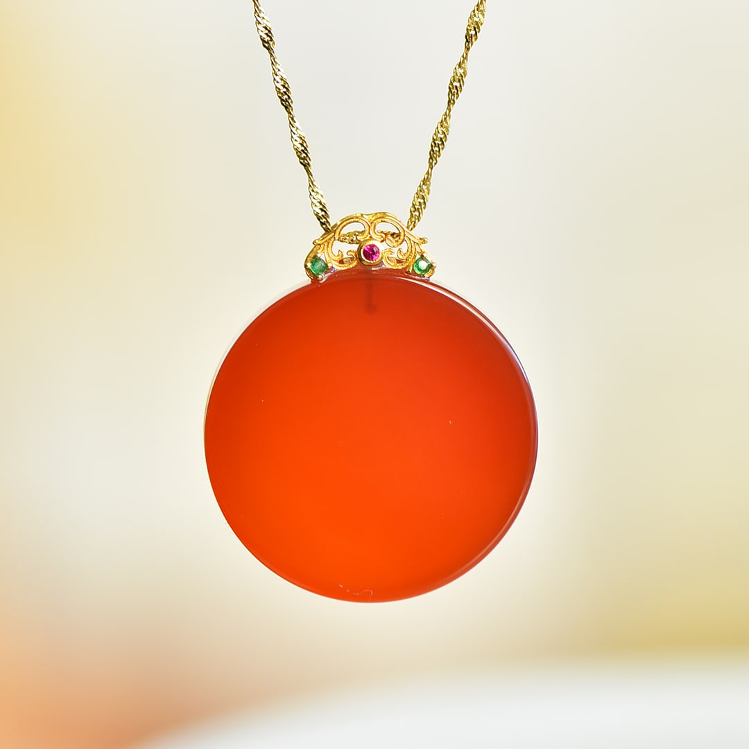 An Exquisite Sterling Silver-Gold Plated Inlaid Agate Pendant: An Exquisite Sterling Silver-Gold Plated Inlaid Agate Pendant,Size:1.2inx1.2in 纯银镀金镶玛瑙吊坠