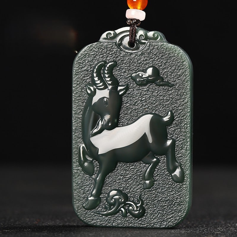 An Exquisite Cyan jade Statue of Sakyamuni Pendant: An Exquisite Cyan jade Statue of Sakyamuni Pendant,Size:2.5inx1.5inx0.3in 青玉如来像挂件