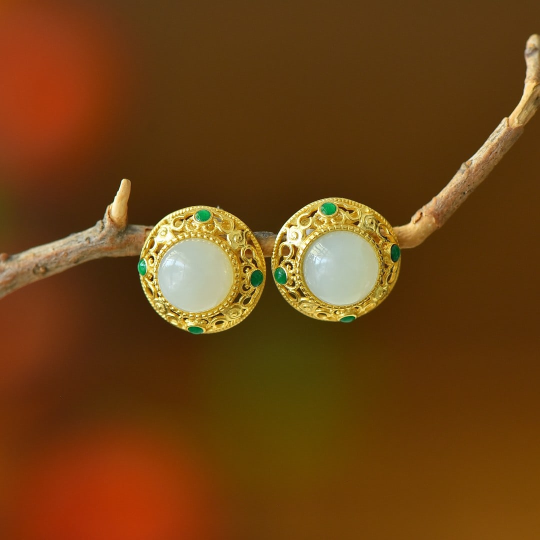 A Pair of Exquisite Sterling Silver-Gold Plated Inlaid White Jade Earrings: A Pair of Exquisite Sterling Silver-Gold Plated Inlaid White Jade Earrings,Size:0.3inx0.3in 一对纯银镀金镶白玉耳环