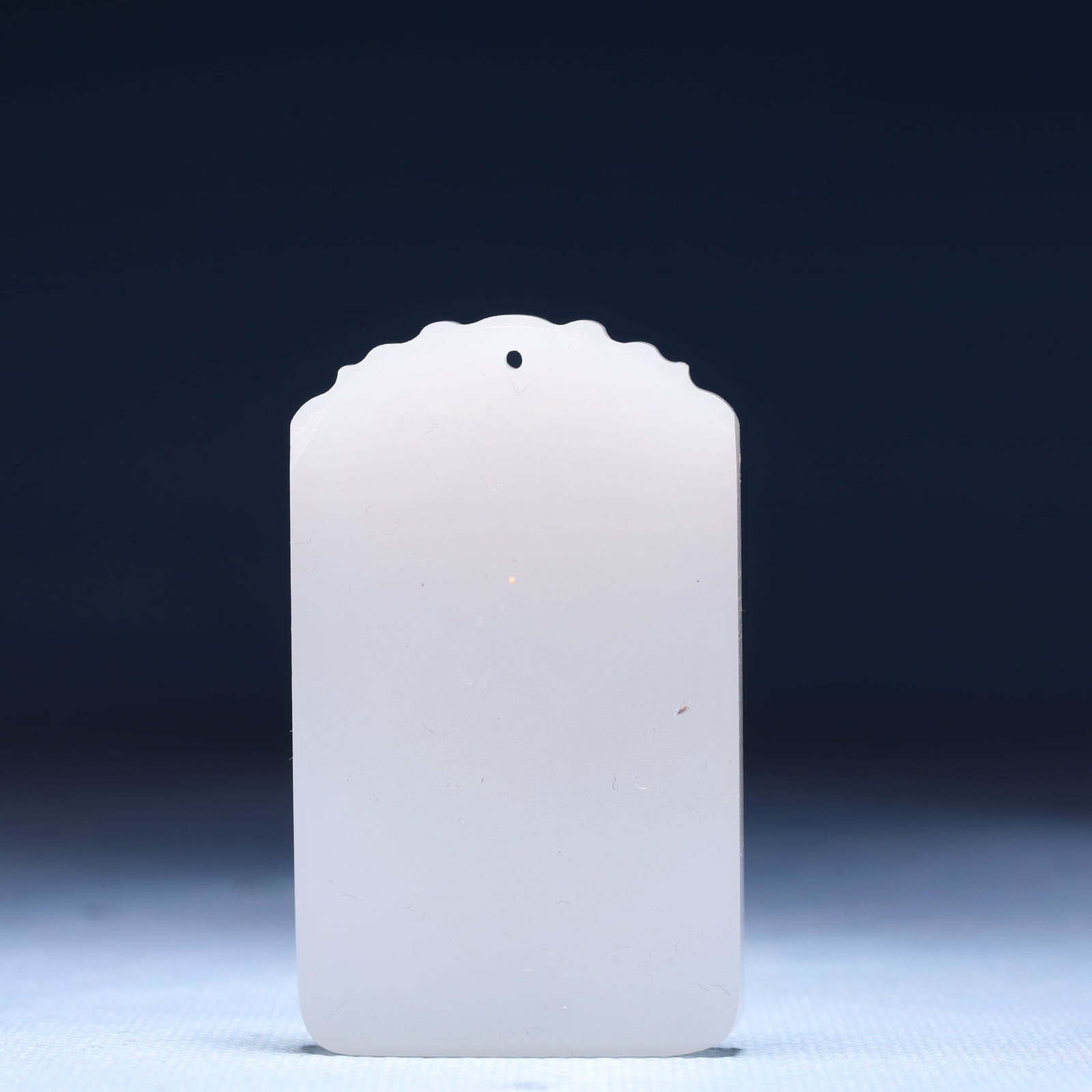 An Exquisite White Jade Landscape Pattern Pendant - 4