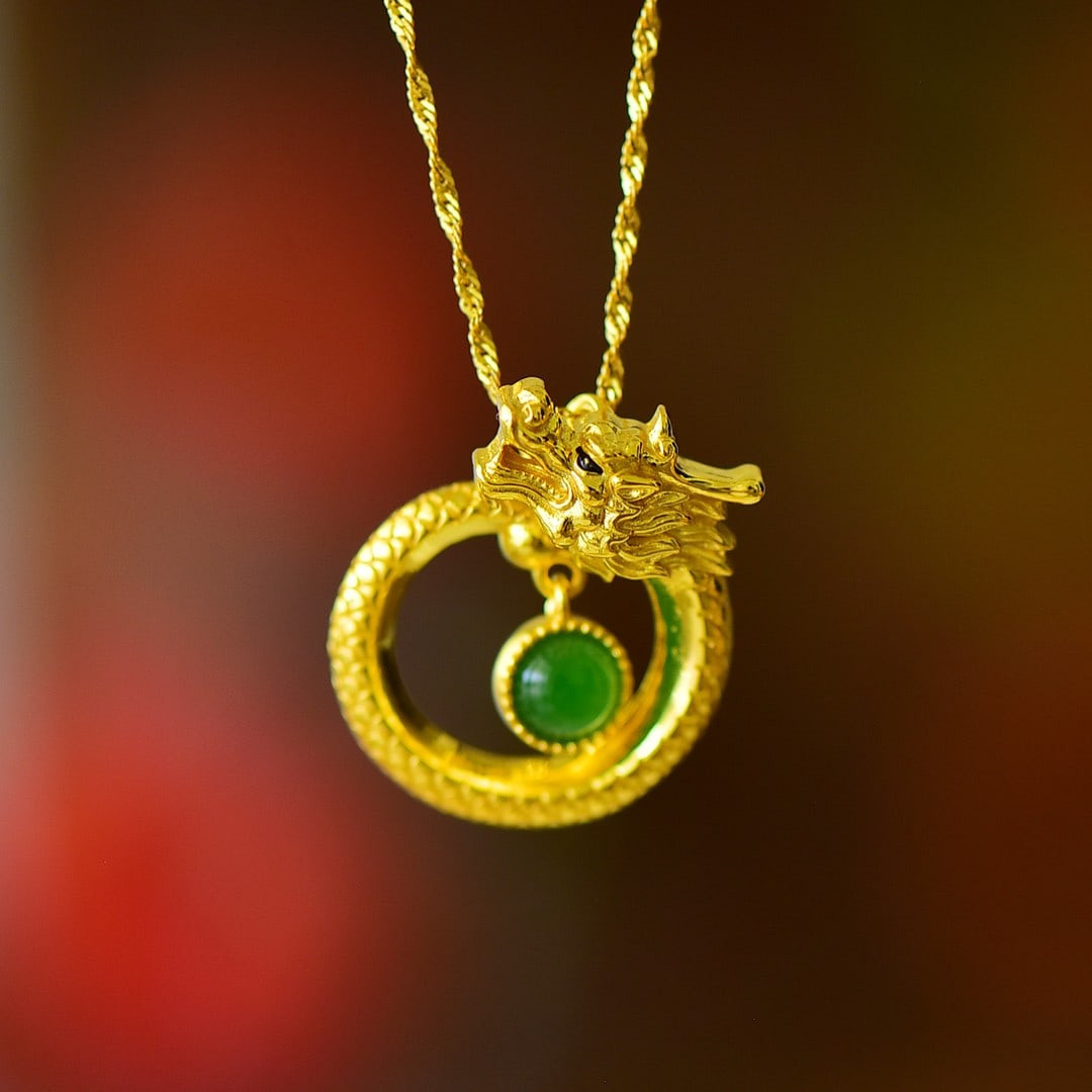 An Exquisite Sterling Silver-Gold Plated Inlaid Jasper Pendant: An Exquisite Sterling Silver-Gold Plated Inlaid Jasper Pendant,Size:0.2inx0.2in 纯银镀金镶碧玉吊坠