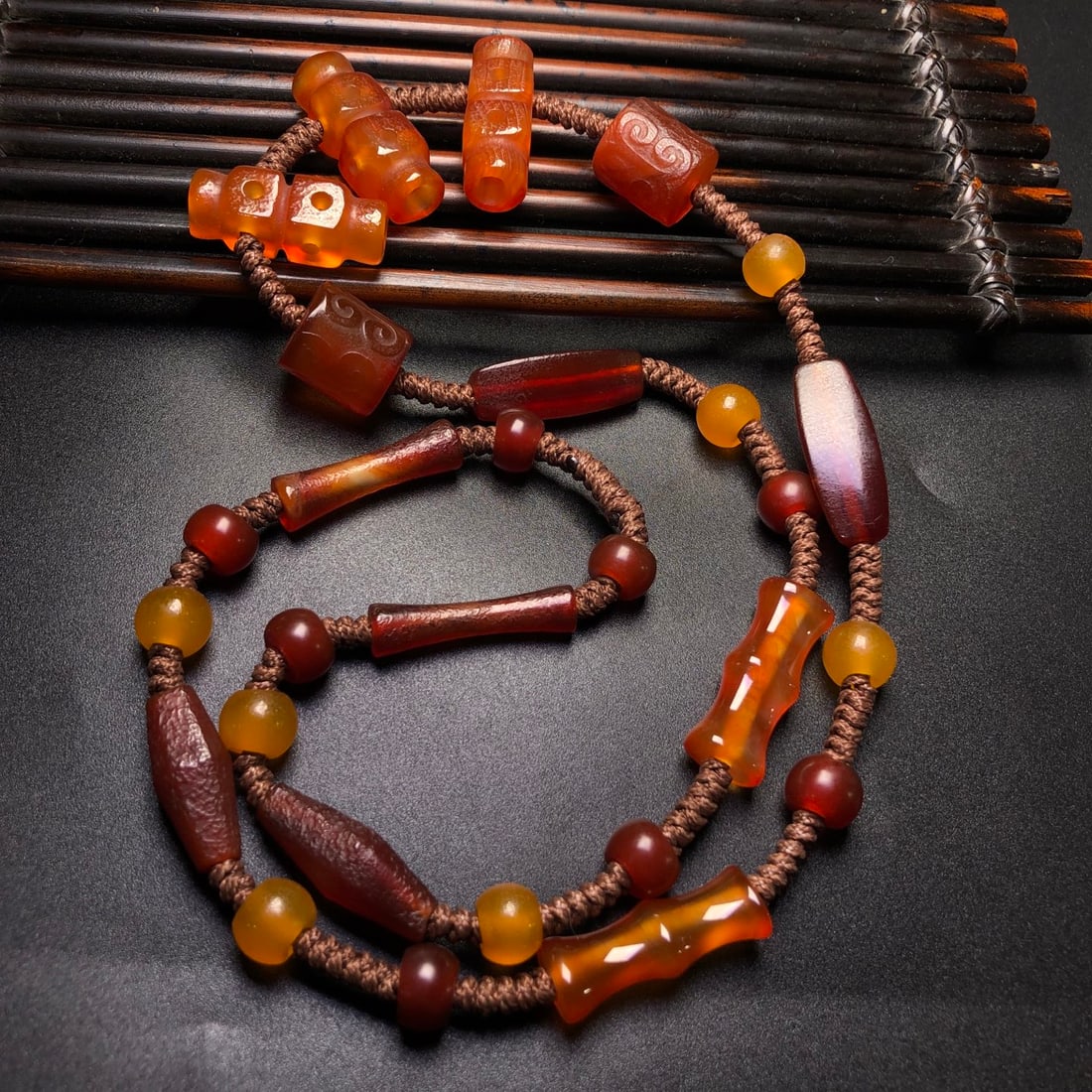 A Precious Agate Necklace - 2