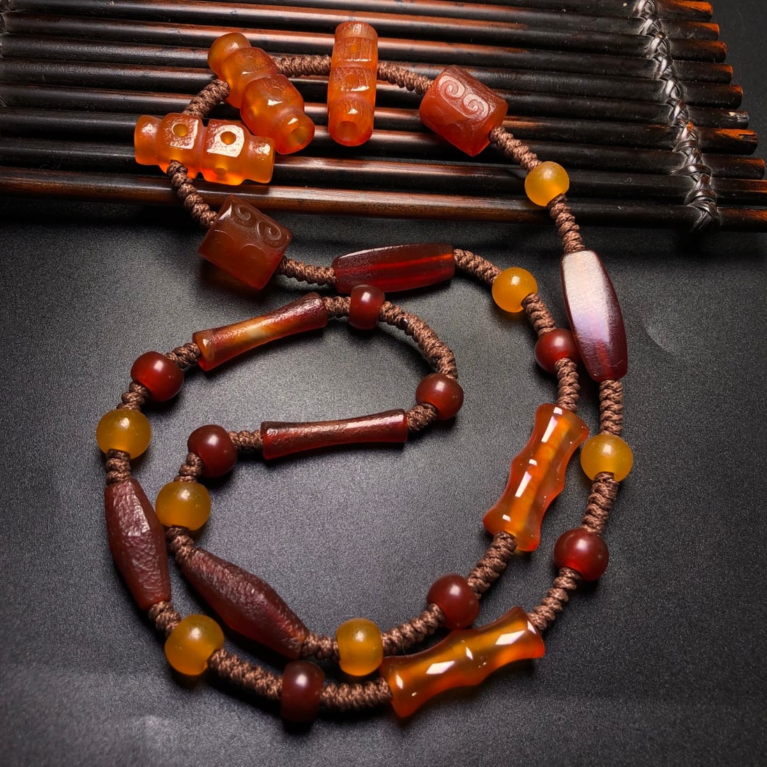 A Precious Agate Necklace - 6