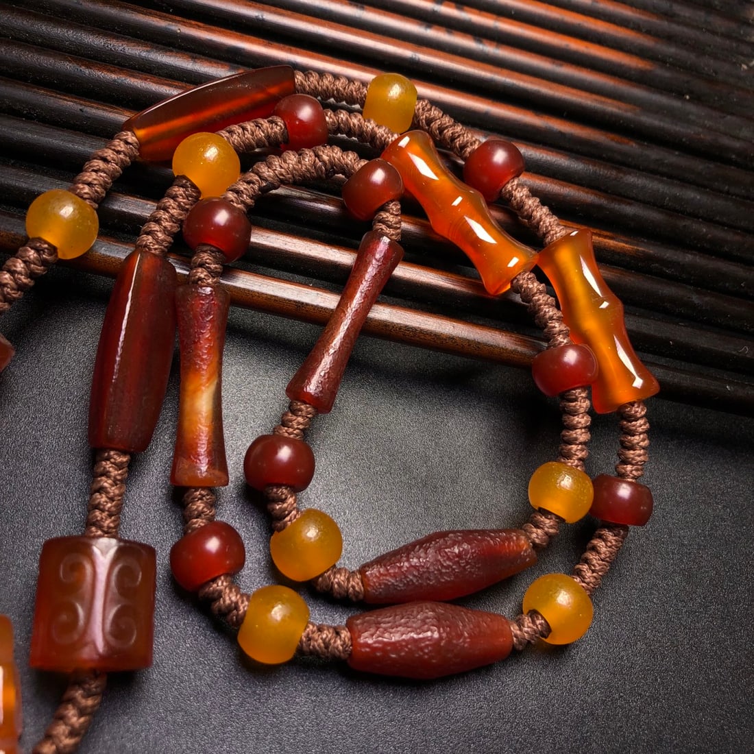 A Precious Agate Necklace - 7