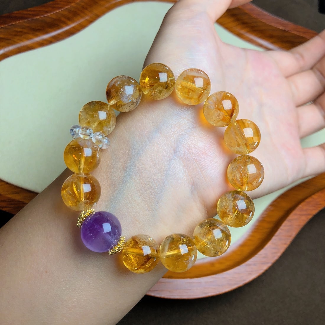 An Exquisite Crystal Bracelets - 2