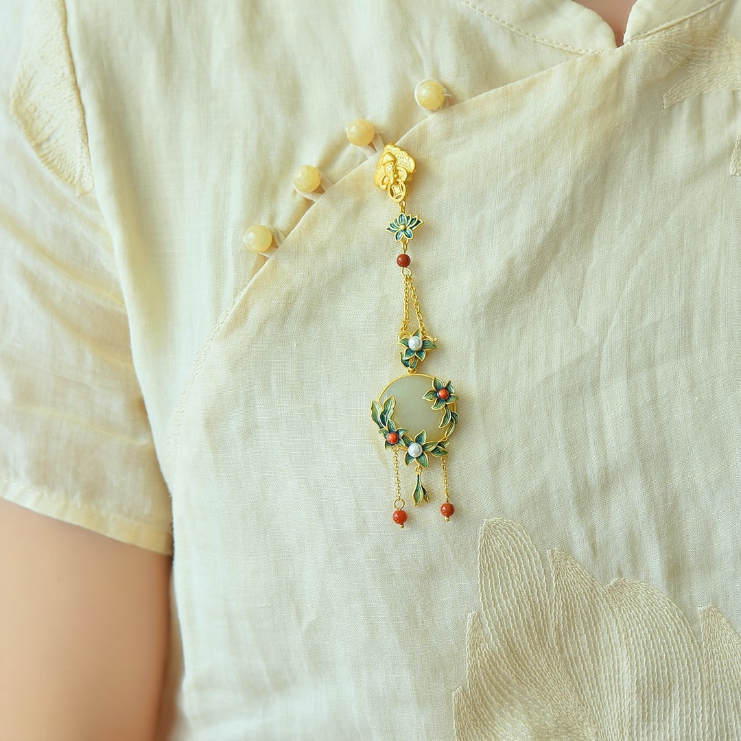 An Exquisite Sterling Silver-Gold Plated Inlaid White Jade Enamel Pendant,Inlaid Pearl: An Exquisite Sterling Silver-Gold Plated Inlaid White Jade Enamel Pendant,Inlaid Pearl 