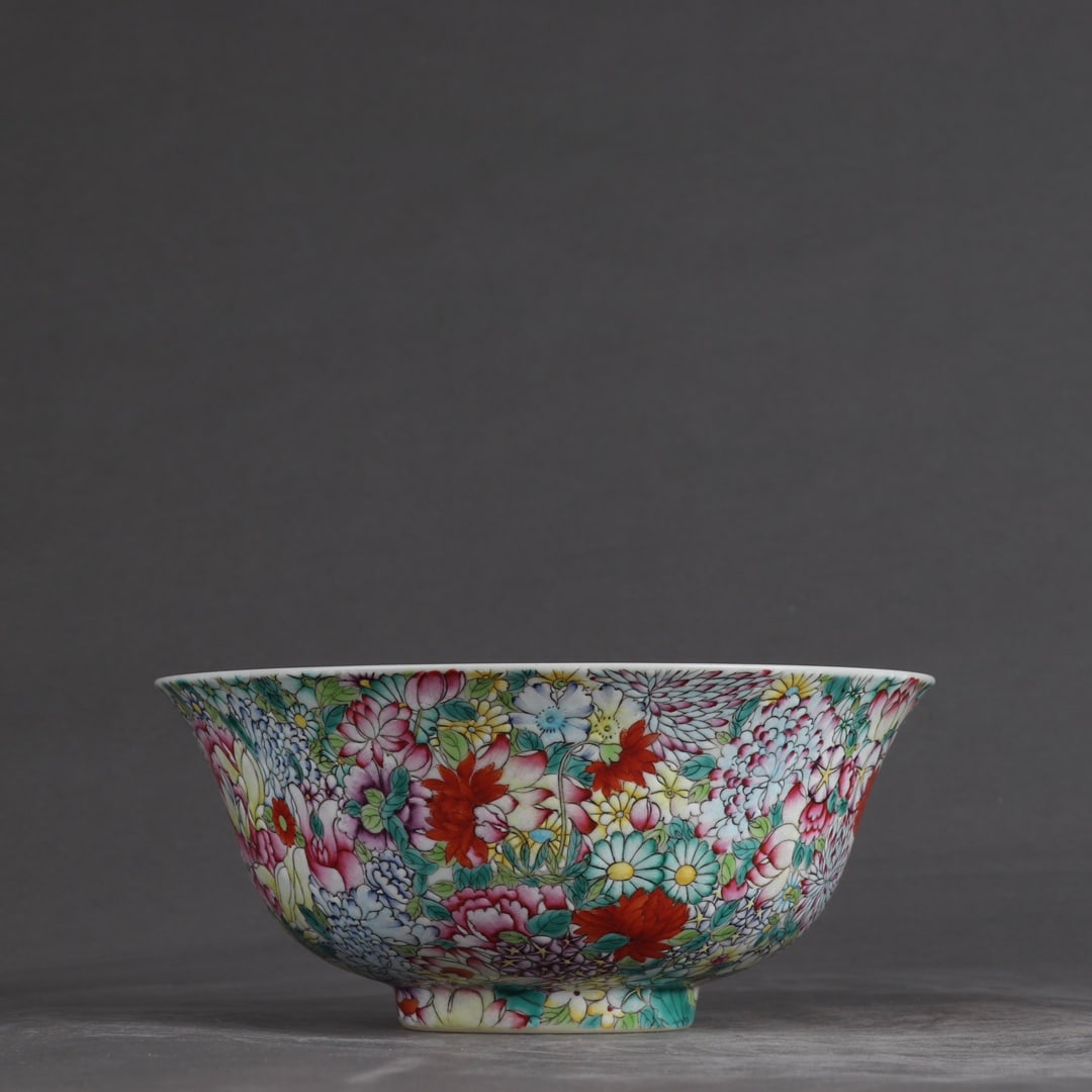 An Exquisite Enamel Flower Pattern Bowl: An Exquisite Enamel Flower Pattern Bowl,Qing Dynasty,China,Qianlong Six-character Mark,Size:3.1inx7.1in 珐琅彩花卉纹碗,中国清代,ߙ