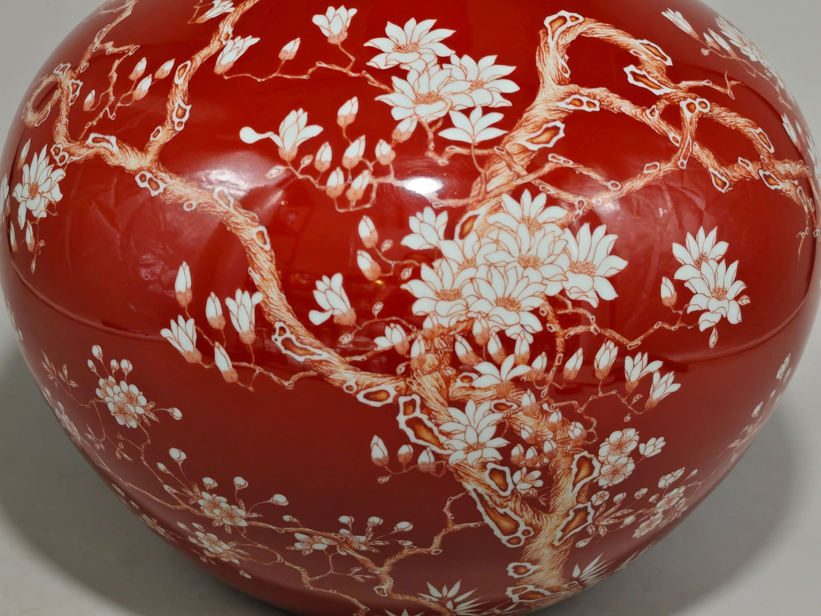 A Huge Iron-Red Flower Pattern Vase - 6