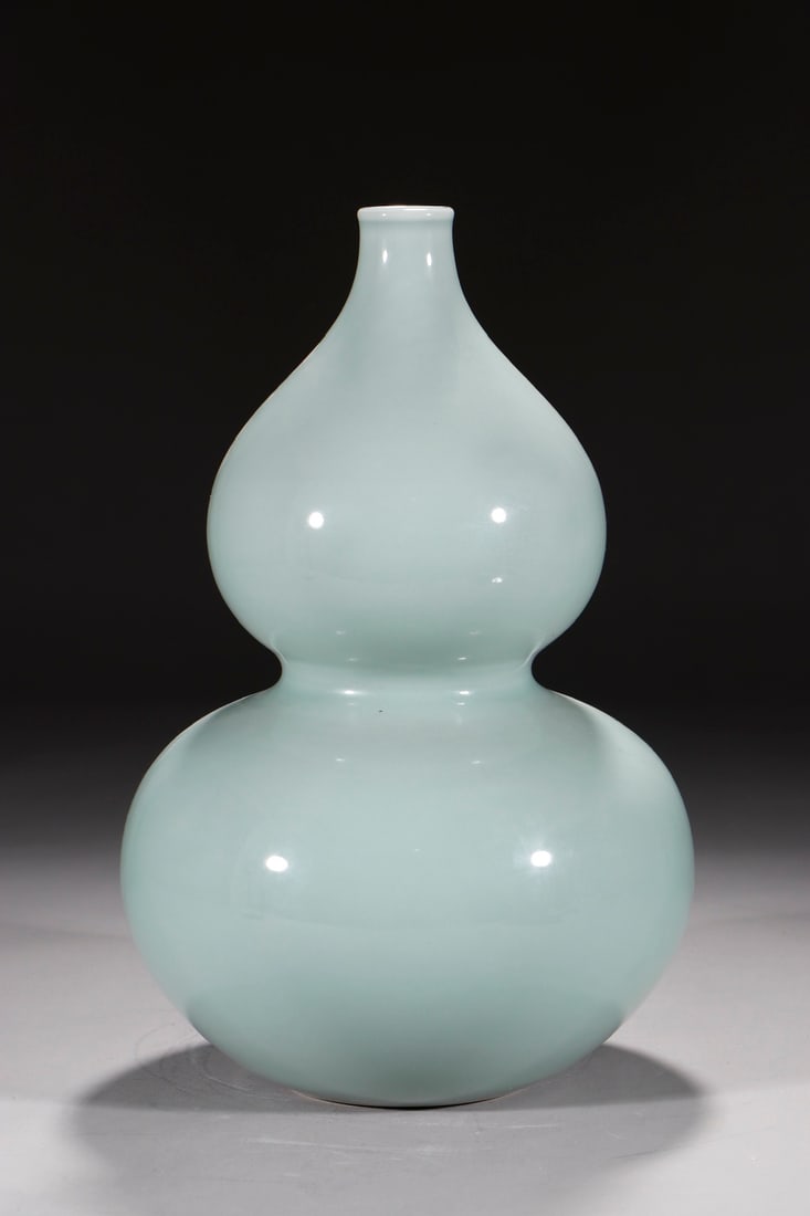 A Rare Celadon Glazed Gourd-Shaped Vase (1 of 9)