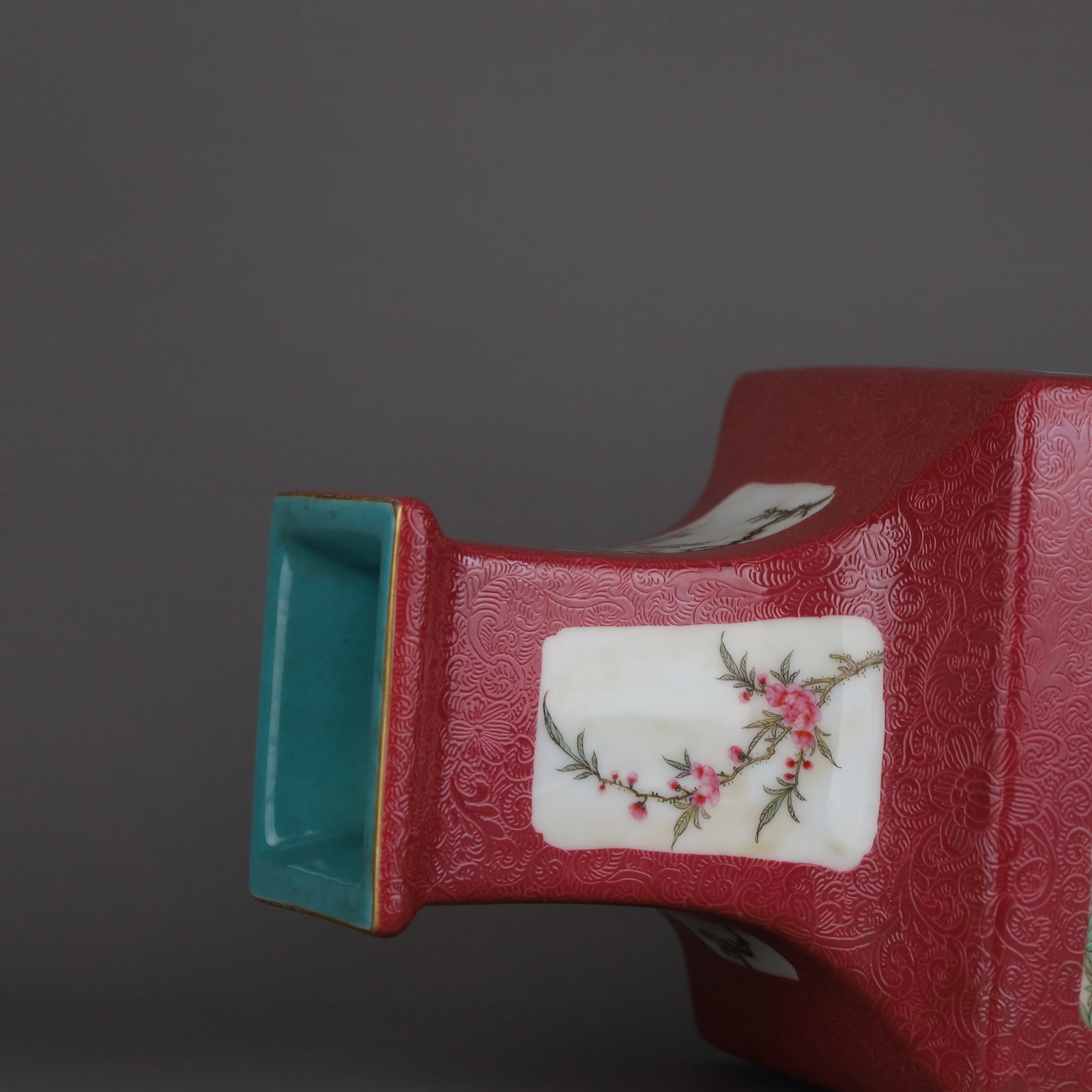 A Exquisite Ruby Red-Glazed Enamel Flower and Bird Pattern Vase - 4