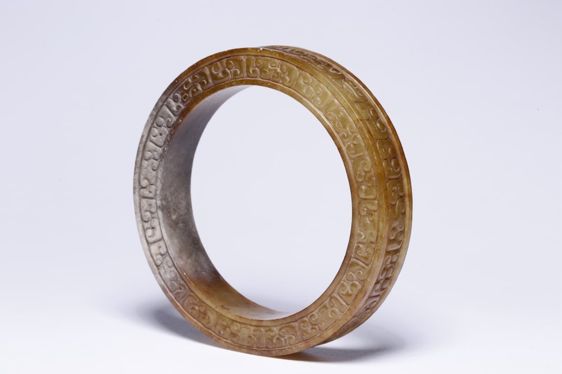 A Exquisite Gaogu Jade Cloud Pattern Bracelet - 3