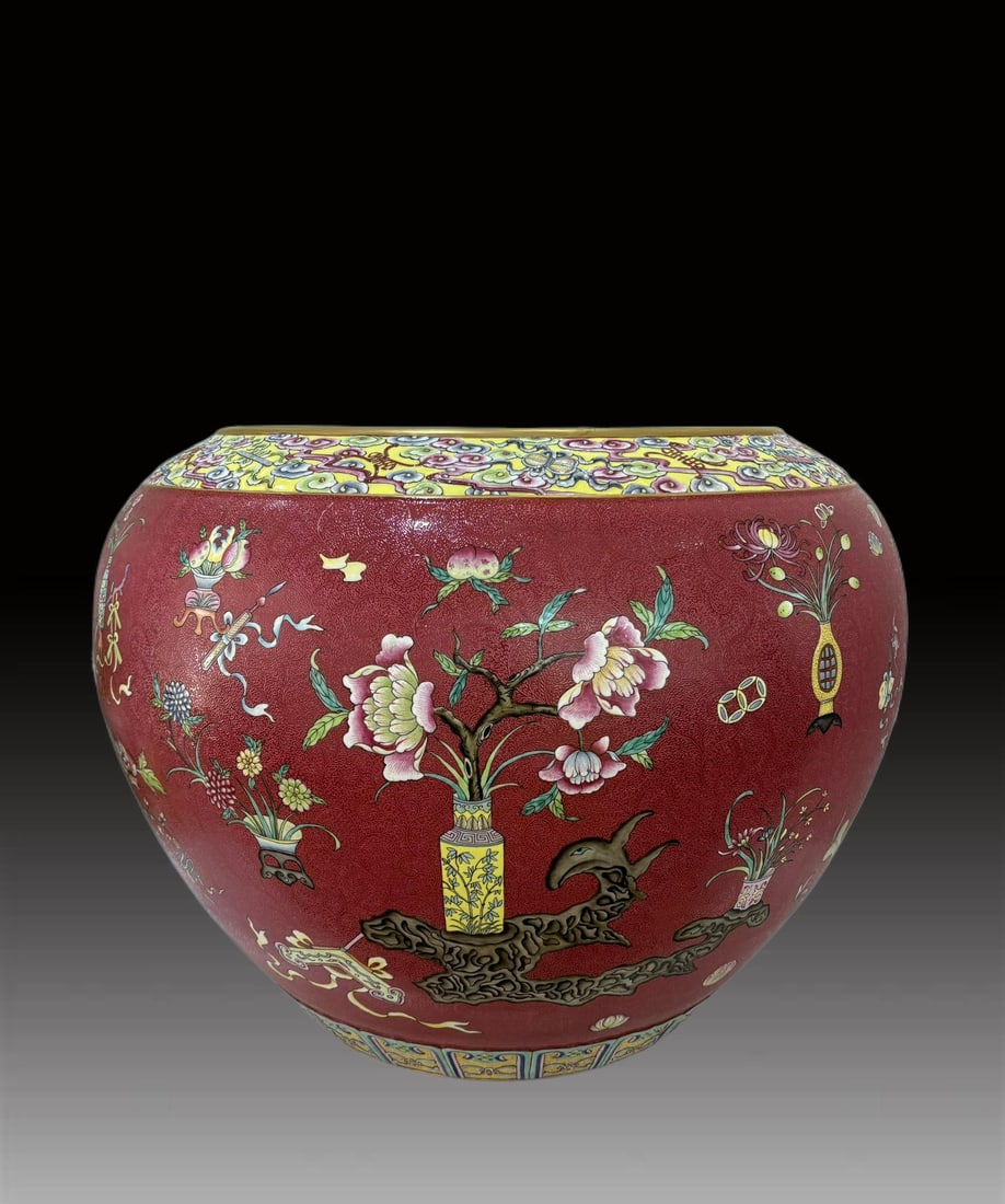 A Exquisite Ruby Red Ground Antique Pattern Vat: A Exquisite Ruby Red Ground Antique Pattern Vat,Qing Dynasty, China,Qianlong Six-character Mark,Size:16.2inx21.5in 胭脂红地博古纹缸,中国