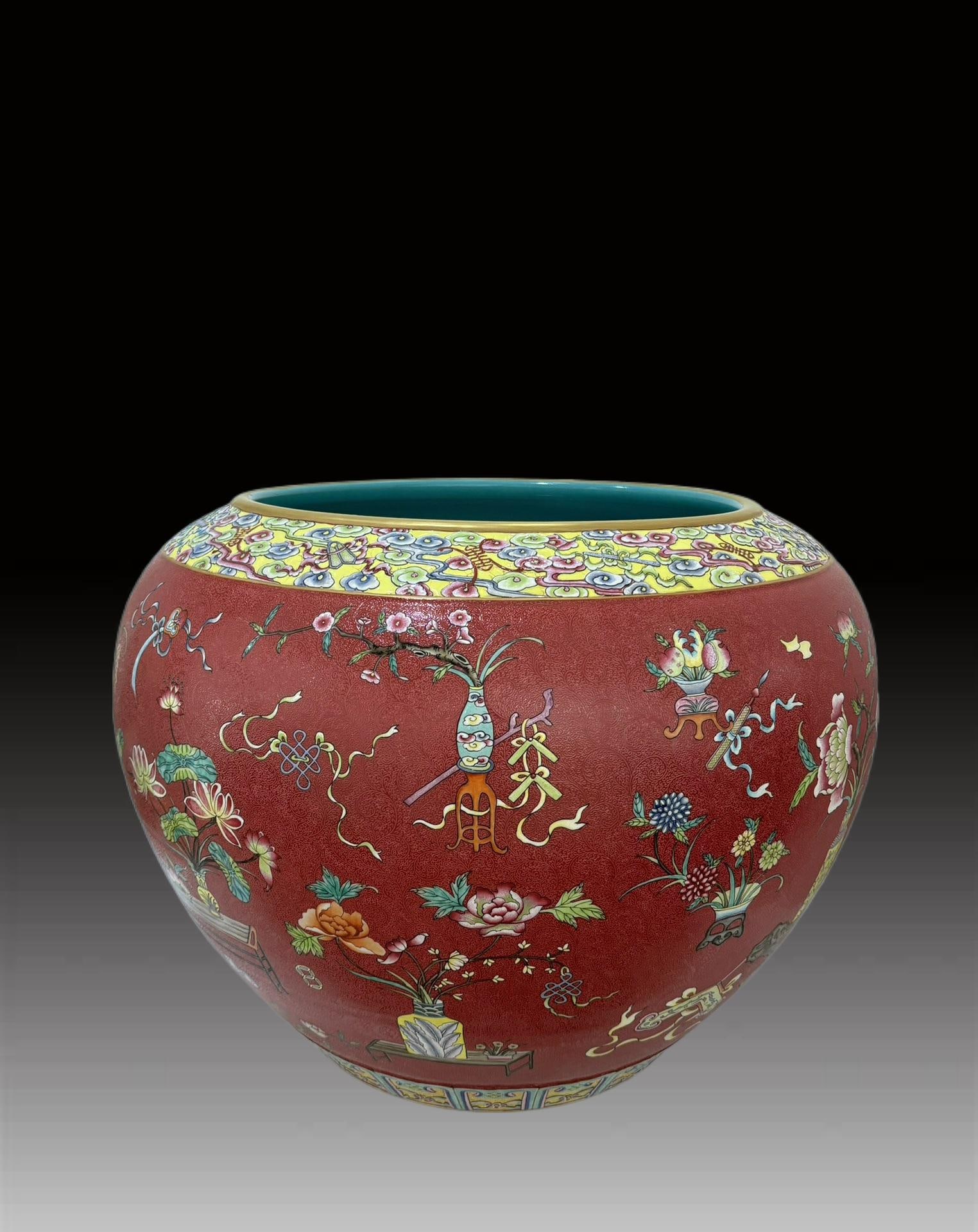 A Exquisite Ruby Red Ground Antique Pattern Vat - 8