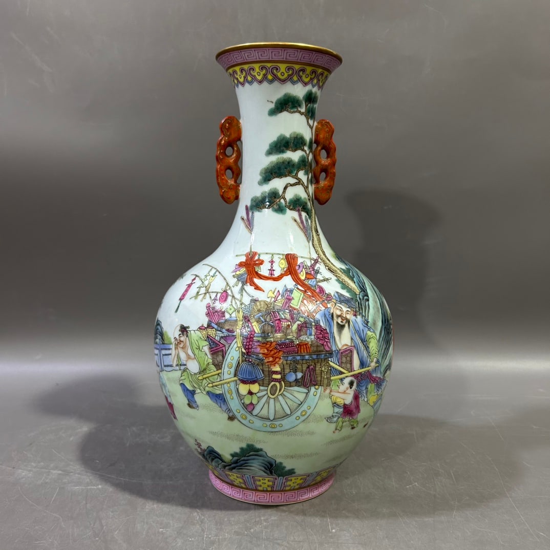 A Exquisite Famille-Rose Figures Pattern Double-Ears Vase: A Exquisite Famille-Rose Figures Pattern Double-Ears Vase,Qing Dynasty, China ,Qianlong Six-character Mark,Size:5.7inx12.2in 粉彩人物纹双耳瓶,中&#