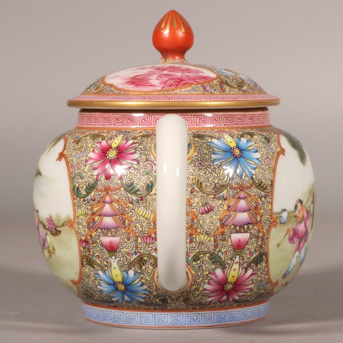 A Exquisite Enamel Figures Pattern Ewer - 4