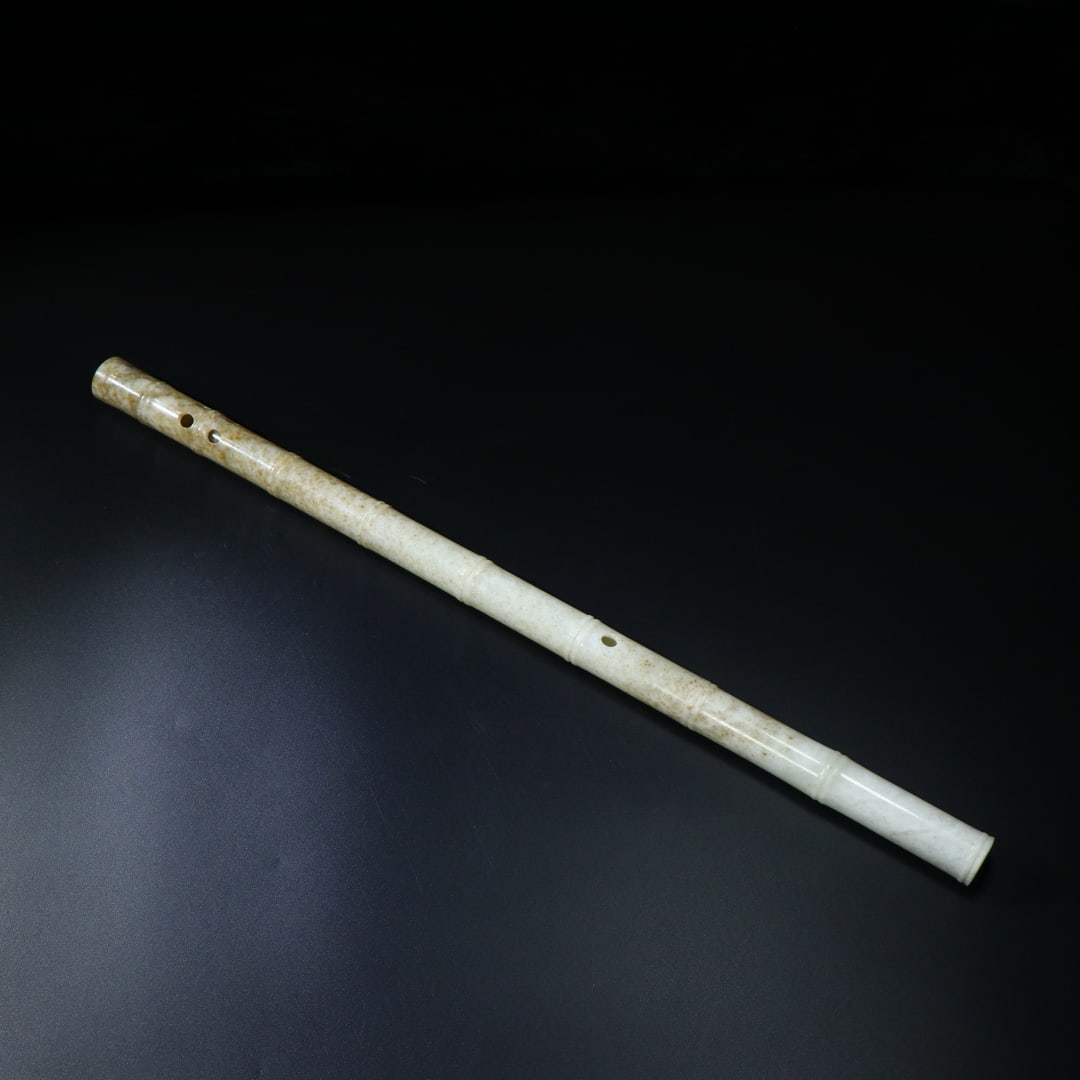 A Exquisiten Hotan Jade musical instrument: A Exquisiten Hotan Jade musical instrument,Qing Dynasty, China 和田玉乐器,中国清代