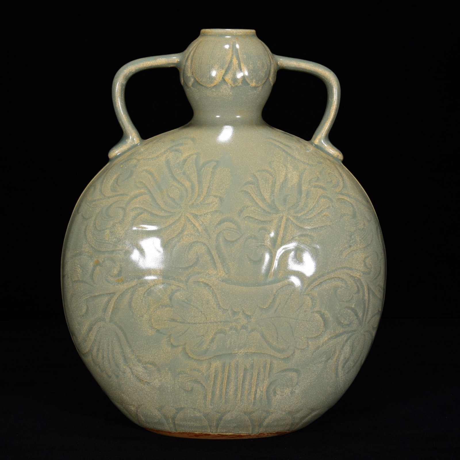 A Exquisite Yue yao Vase (1 of 9)