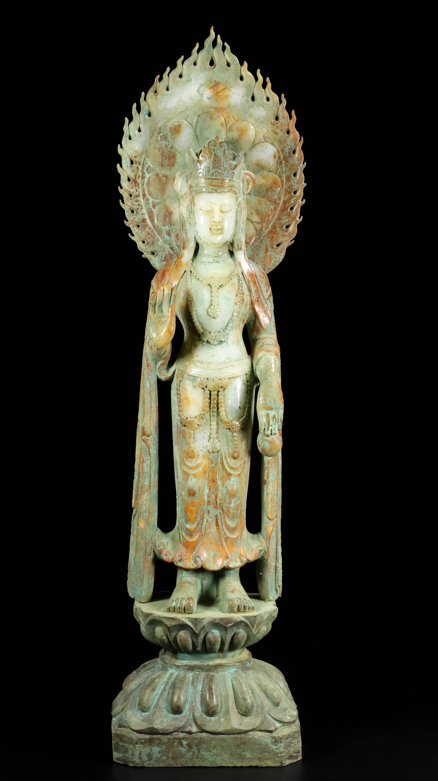 A Exquisiten Hotan Jade Buddha statue Ornament: A Exquisiten Hotan Jade Buddha statue Ornament,Ming Dynasty, China 和田玉佛像摆件,中国明代