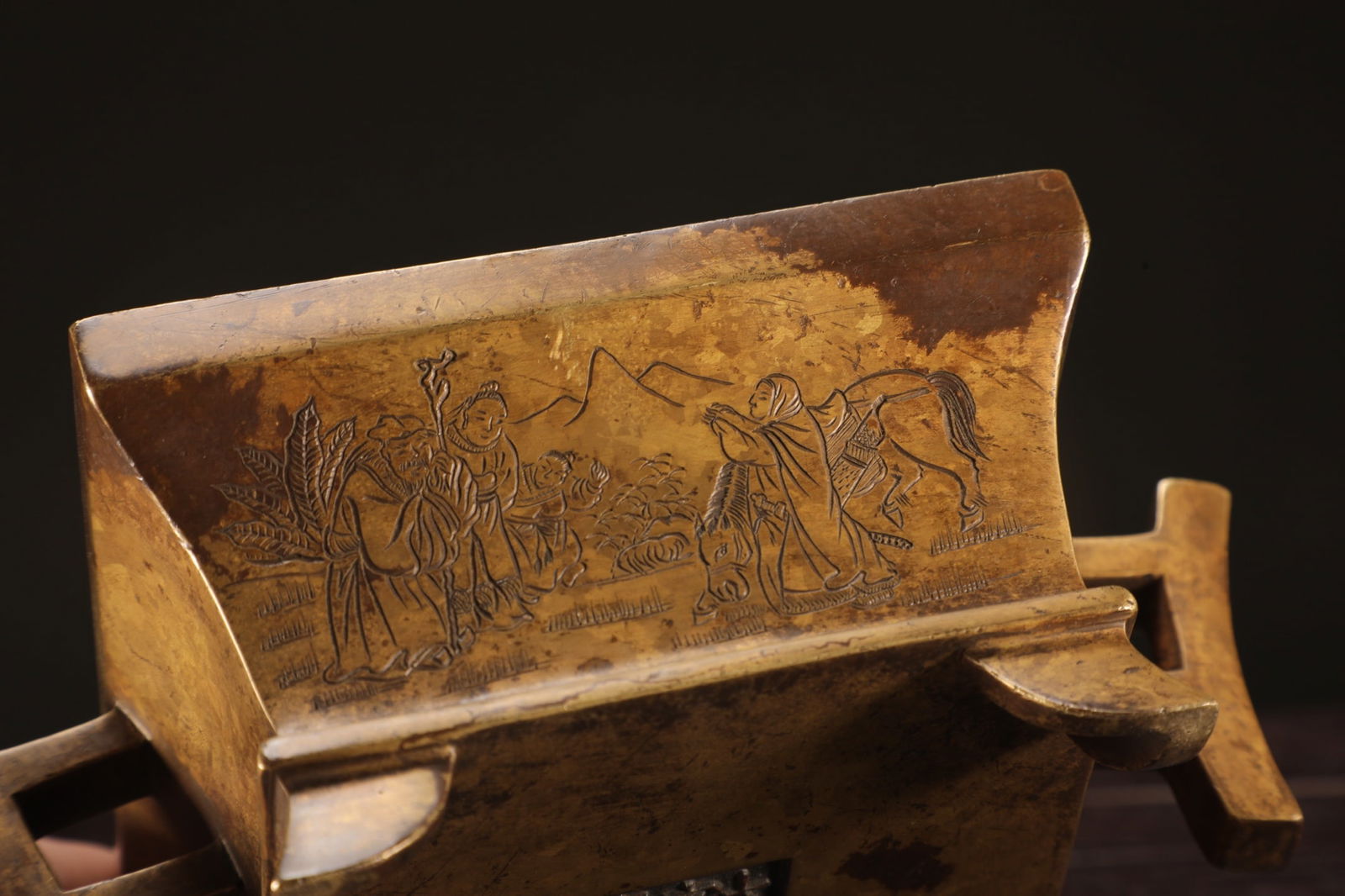 A Exquisite Coppery Figures Pattern Double-Ears Censer - 8