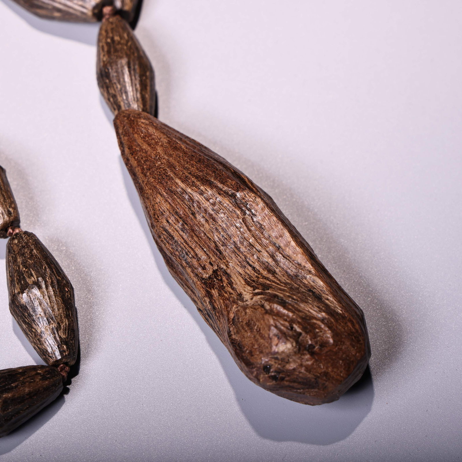 A Exquisite Eaglewood Bracelets - 7