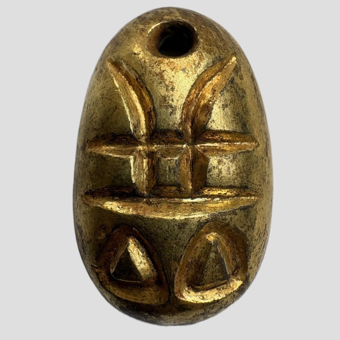 Gilt Bronze Money: Gilt Bronze Money,Ancient Time, China,Size:0.8inx1.2in,Weight:25.2g 铜鎏金鬼脸金钱,远古时期