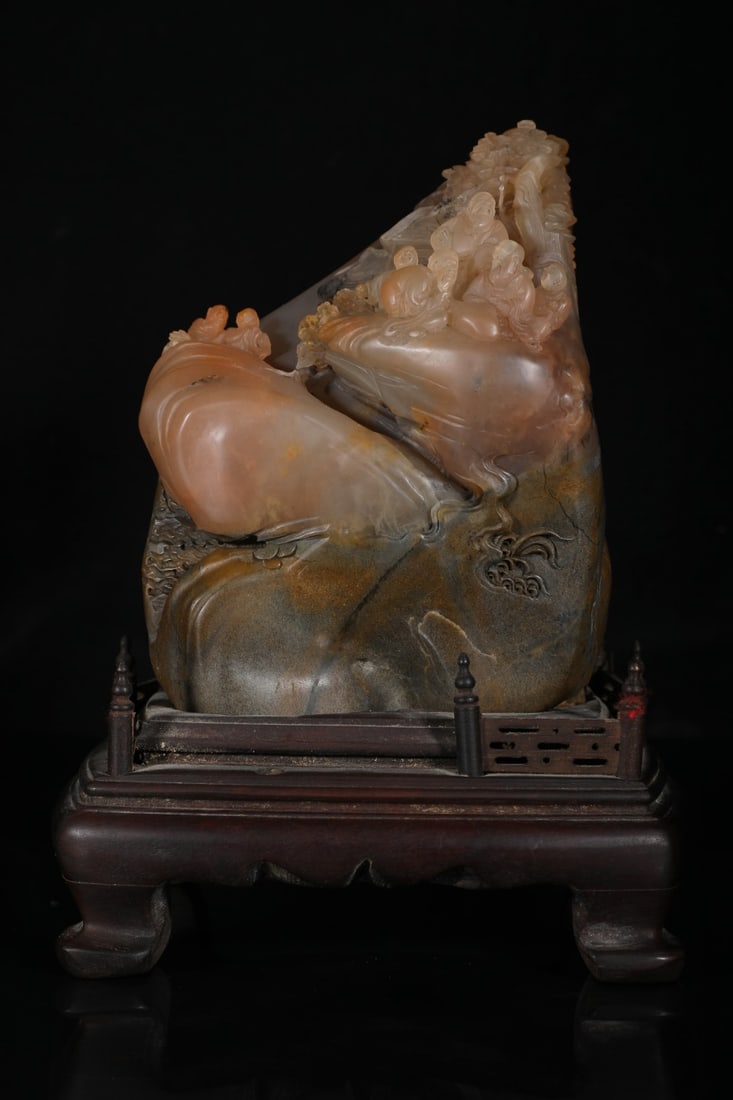 A Exquisite Shoushan Stone Landscape Ornament: A Exquisite Shoushan Stone Landscape Ornament,Qing Dynasty, China,Size:10xx5.5in,Weight:1820g 寿山石山水摆件,中国清代