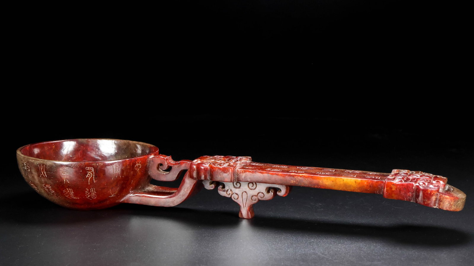 A Exquisite Hotan Jade Cup: A Exquisite Hotan Jade Cup,Han Dynasty, China,Size:11.8inx3.9inx1.6in,Weight:351g 和田玉杯,中国汉代