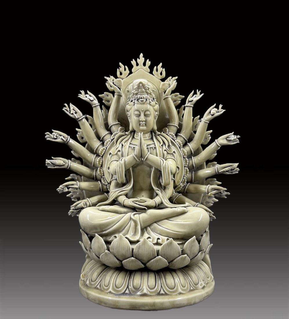 A Exquisite Blanc-De-Chine Statue of Thousand-Armed Avalokitesvara Ornament: A Exquisite Blanc-De-Chine Statue of Thousand-Armed Avalokitesvara Ornament,Ming Dynasty,China,With Mark,Size:21.7in 德化瓷千手观音摆件,中&#