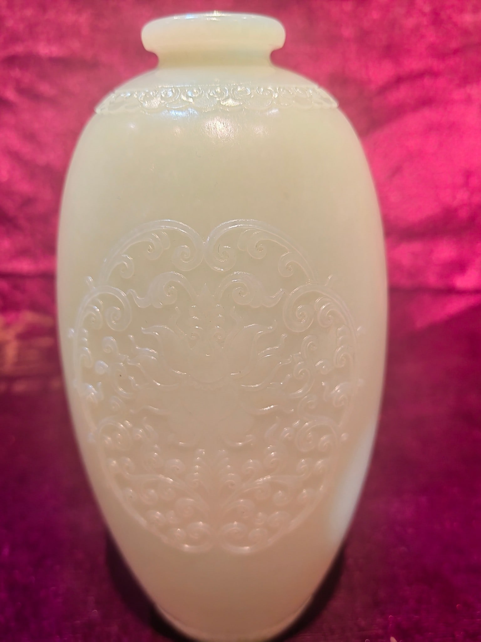 A Exquisite Hotan White Jade Vase - 4
