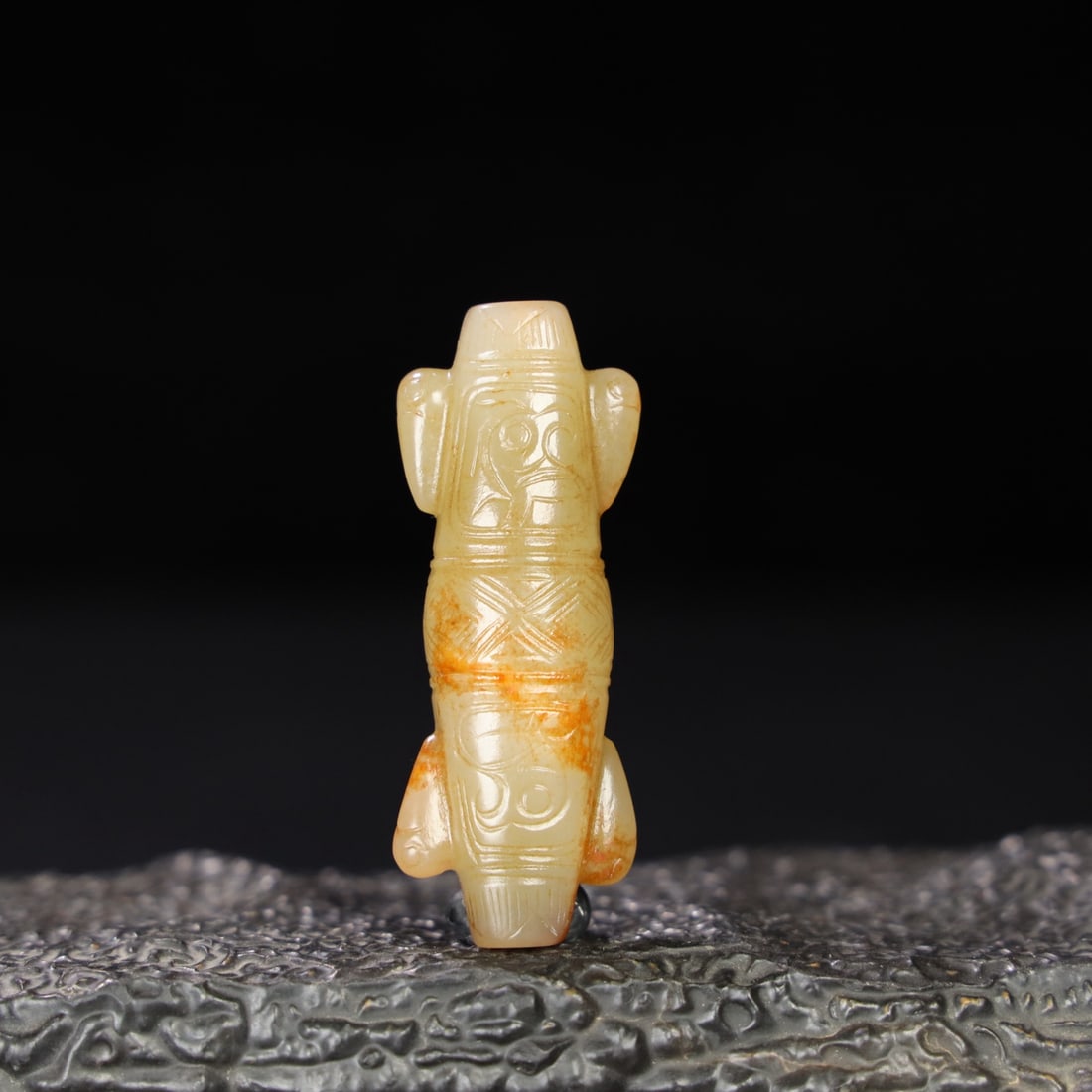 A Exquisite Hotan Jade Handheld Ornament: A Exquisite Hotan Jade Handheld Ornament,Han Dynasty, China,Size:2.1inx0.8inx0.5in,Weight:20g 和田玉手把件,中国汉代