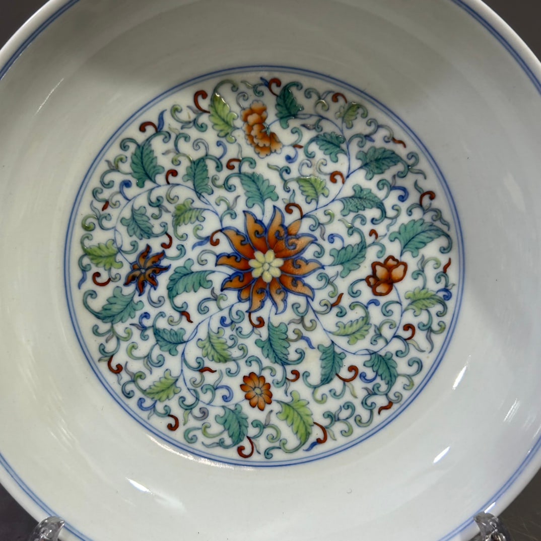 A Exquisite Doucai Lotus Pattern Plate - 2